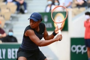 九游娱乐-科维托娃遭遇十连败，皇家马德里教练面临压力！的简单介绍-九游娱乐